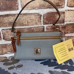 Dooney & Bourke Gray  tech Top zip pouch euc